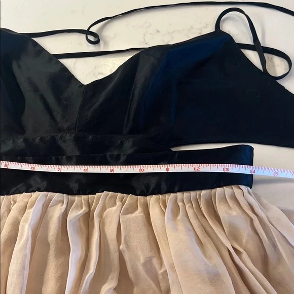 BCBG Max Azria Silk-Contrast Midi Dress EUC - Picture 11 of 11